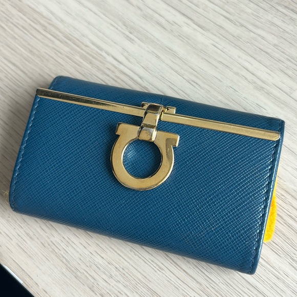 Ferragamo key holder - Picture 1 of 8